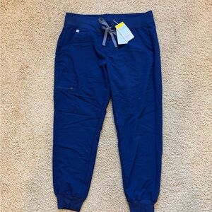 FIGS navy Jogger scrub Pants petite